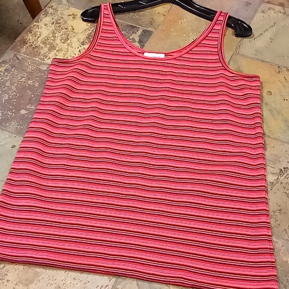 2 summer tops by Avenue - Picture 7 of 11